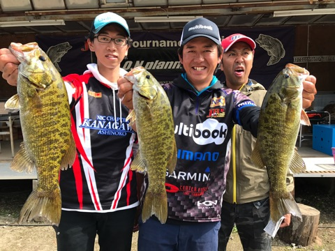 {60C637F0-2530-4B9E-AB98-12B9C8E2B34B}