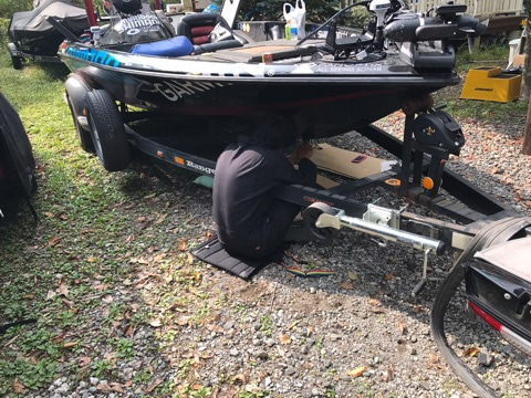 {39811303-B5D3-405F-830C-C36CC67EE153}