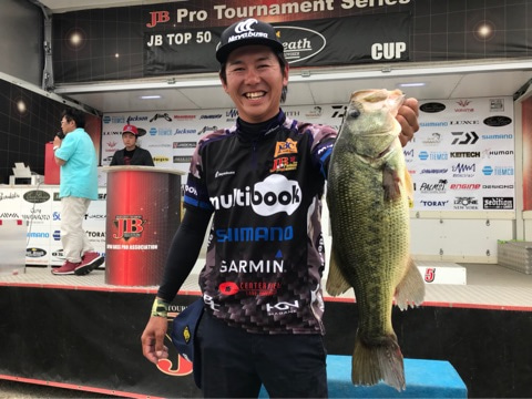 {A04B98A2-109A-4725-847A-F8AC19BE822C}